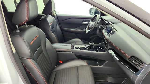 2025 Nissan Rogue AWD Rock Creek w/ Premium Pkg, Power Liftgate & Heated Wheel - 23095097 - 21