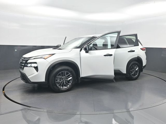 2025 Nissan Rogue AWD S - 23059752 - 32