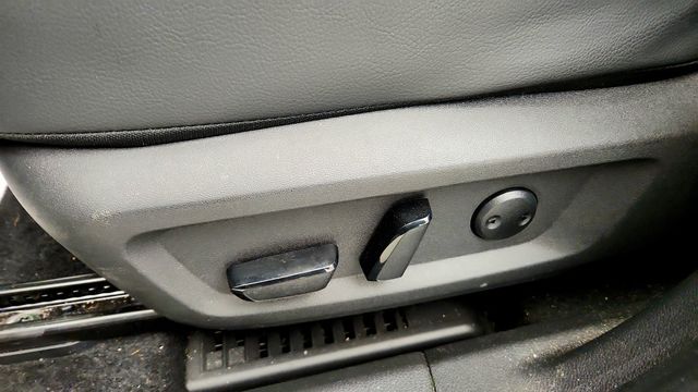2025 Nissan Rogue AWD SL w/ Premium Pkg & Tech Package - 23034868 - 11