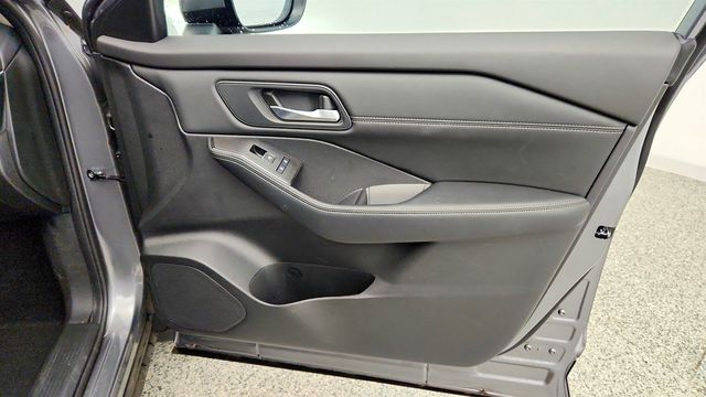2025 Nissan Rogue AWD SL w/ Premium Pkg & Tech Package - 23034868 - 24