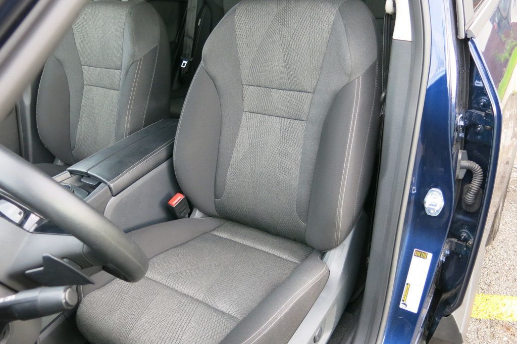 2025 Nissan Rogue AWD SV - 23021771 - 40