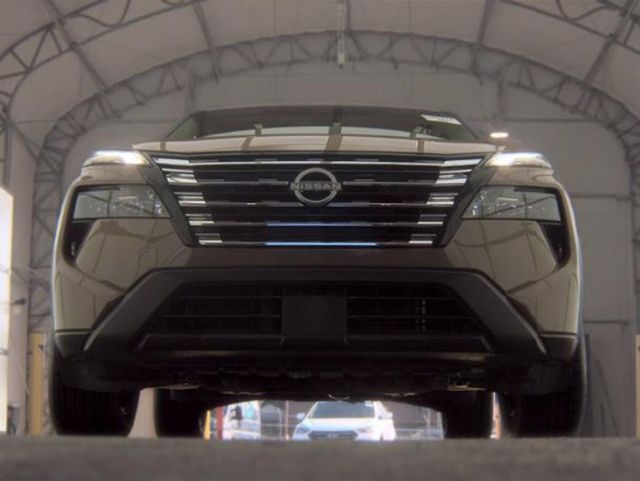 2025 Nissan Rogue AWD SV - 23042081 - 3