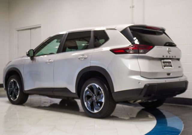2025 Nissan Rogue AWD SV - 23054253 - 28