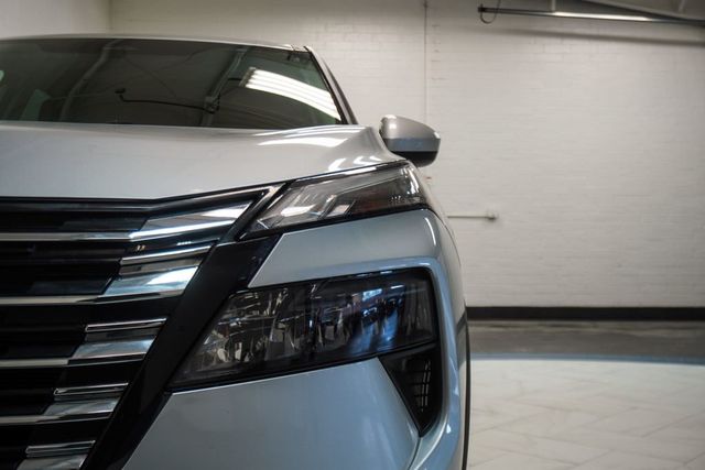 2025 Nissan Rogue AWD SV - 23054253 - 34