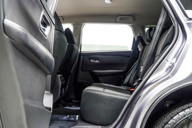 2025 Nissan Rogue AWD SV - 23071980 - 37