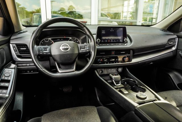 2025 Nissan Rogue AWD SV - 23073566 - 16