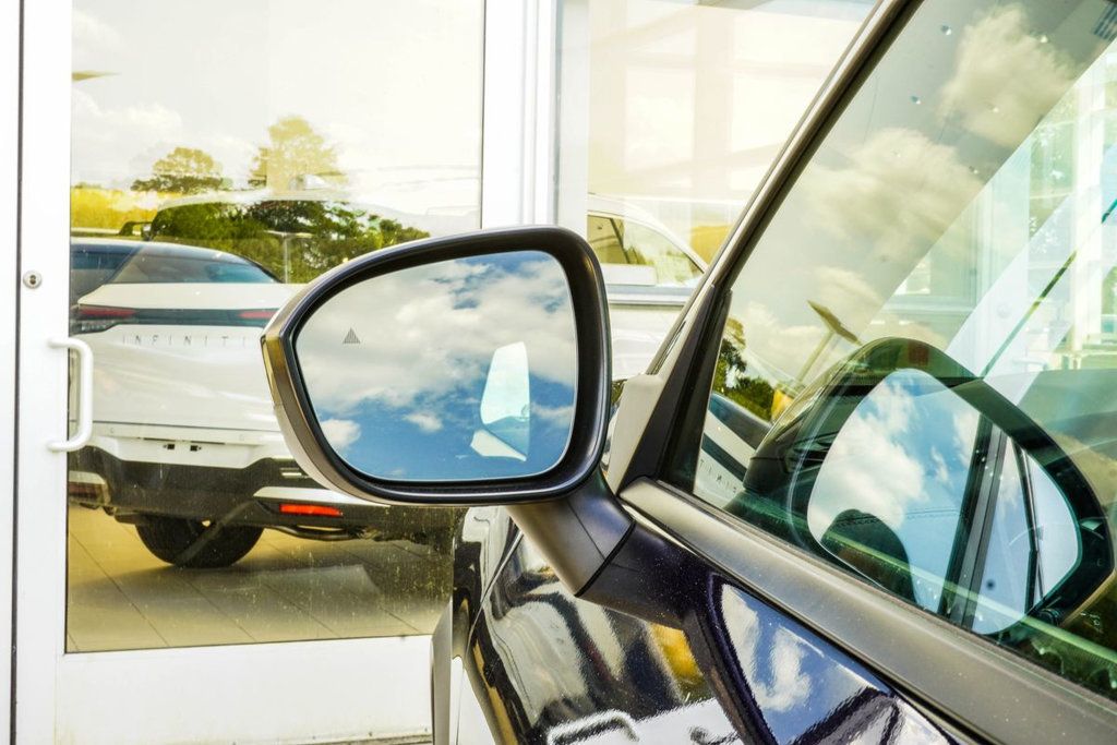 Nissan Rogue photo 16