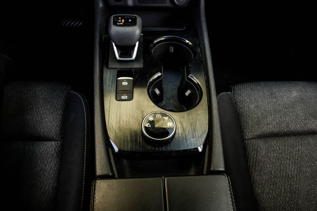 Nissan Rogue photo 22