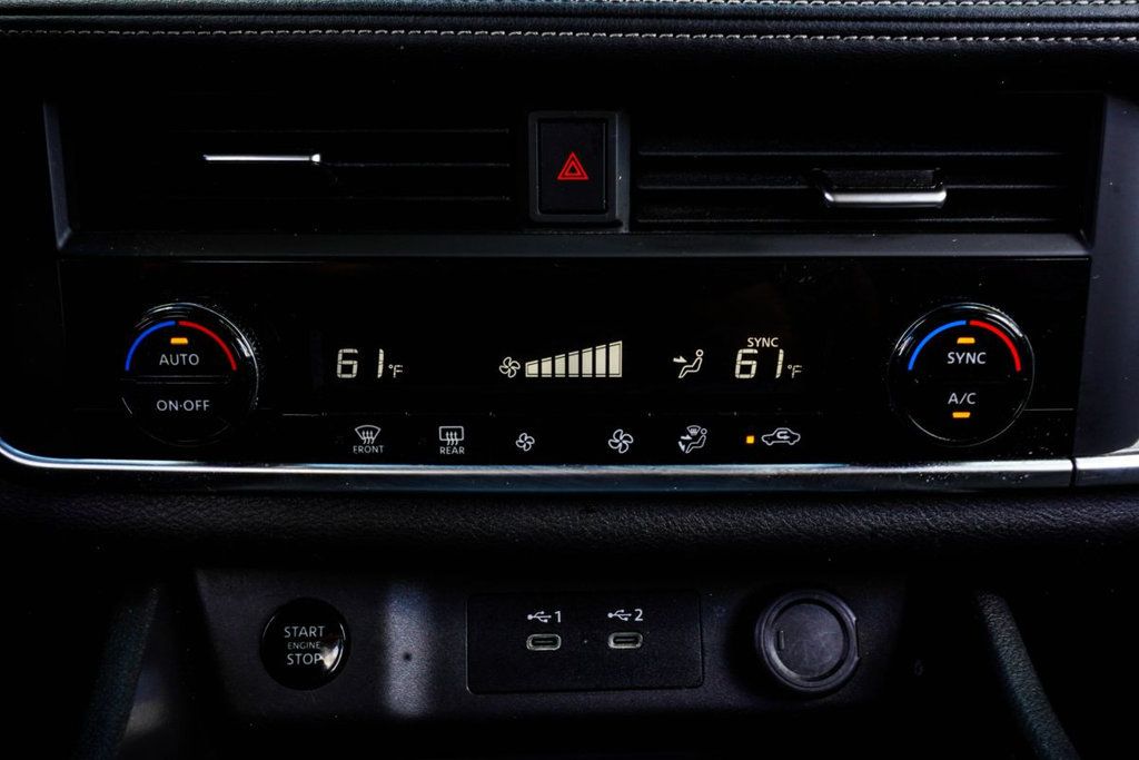 Nissan Rogue photo 25