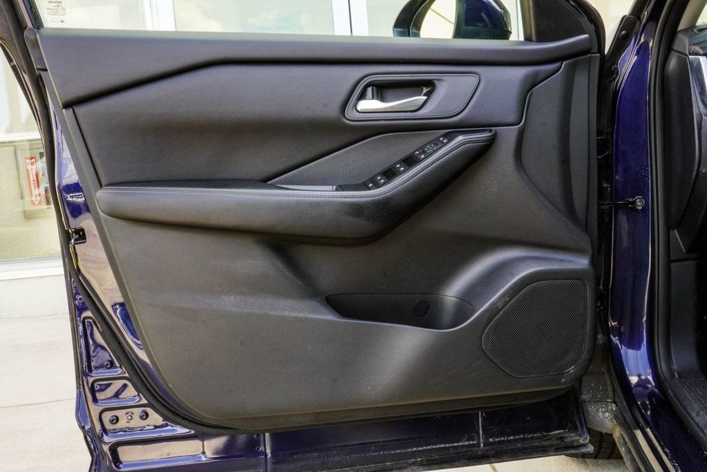 Nissan Rogue photo 33