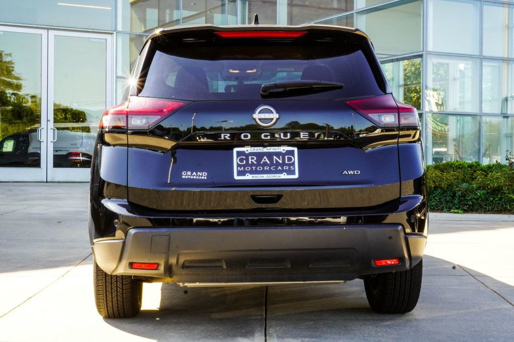 Nissan Rogue photo 10
