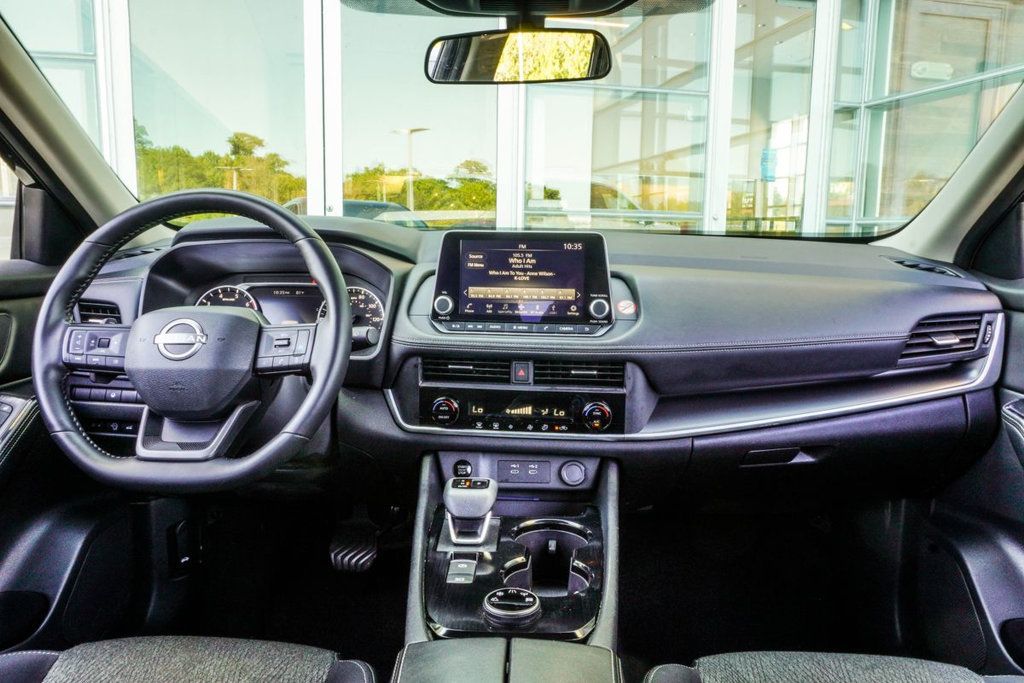 Nissan Rogue photo 4