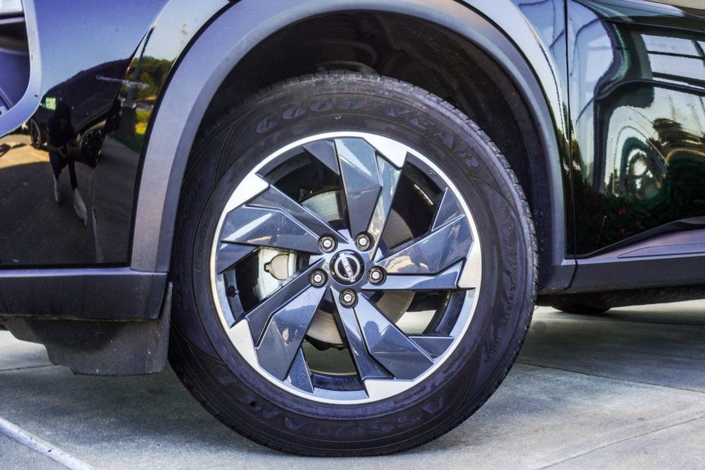Nissan Rogue photo 5