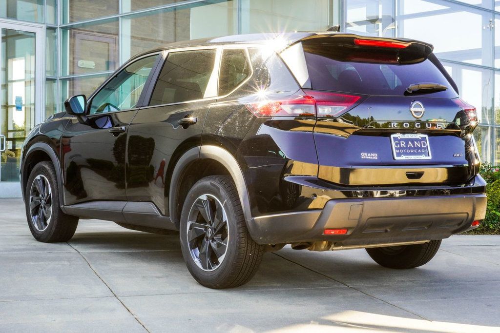 Nissan Rogue photo 9