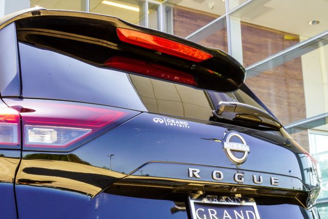 2025 Nissan Rogue AWD SV - 23075123 - 12