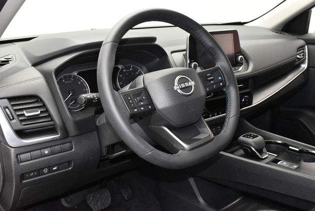 2025 Nissan Rogue AWD SV - 22974567 - 13