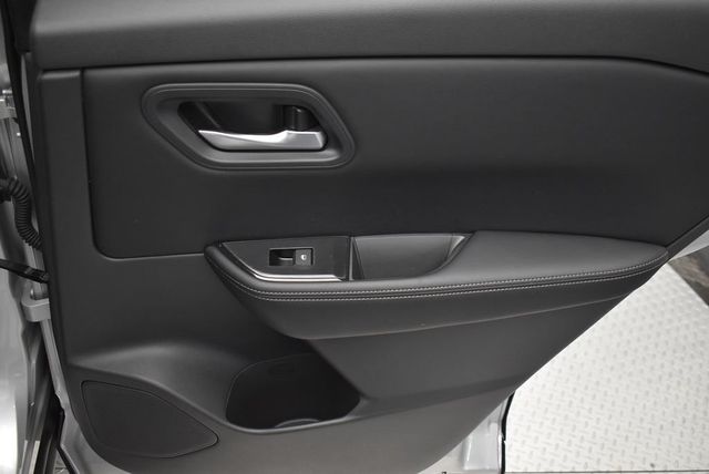 2025 Nissan Rogue AWD SV - 22974567 - 27