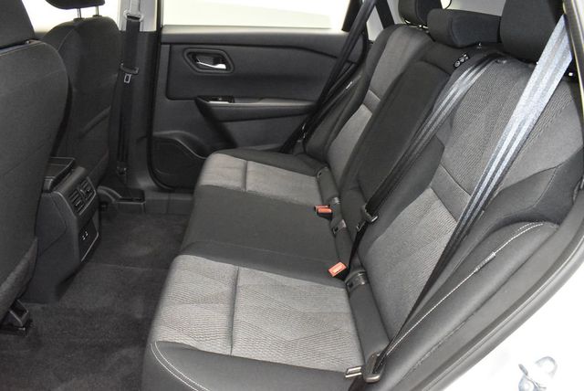 2025 Nissan Rogue AWD SV - 22974567 - 31