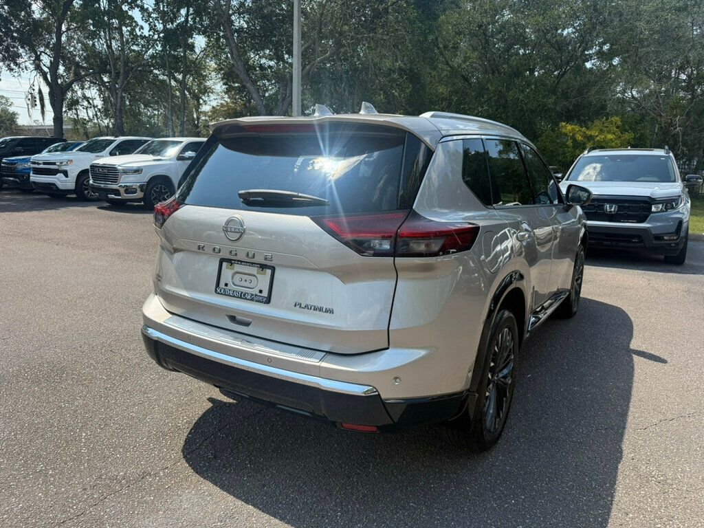 2025 Nissan Rogue Platinum photo 10
