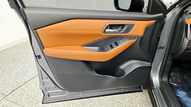 2025 Nissan Rogue FWD Platinum w/ ProPILOT Assist 2.1 & Platinum Premium Pkg - 23080917 - 10