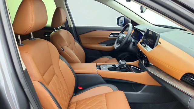 2025 Nissan Rogue FWD Platinum w/ ProPILOT Assist 2.1 & Platinum Premium Pkg - 23080917 - 24