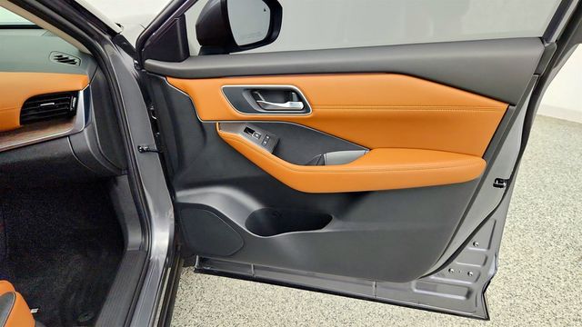 2025 Nissan Rogue FWD Platinum w/ ProPILOT Assist 2.1 & Platinum Premium Pkg - 23080917 - 26
