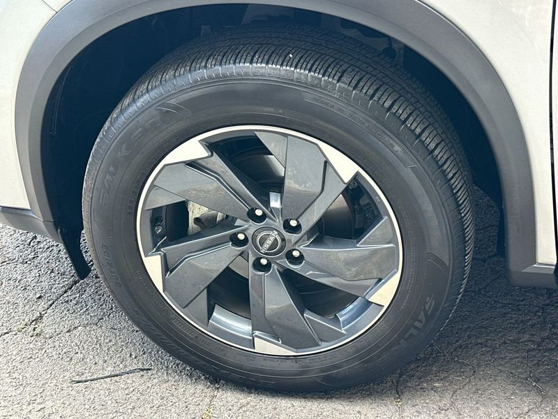 2025 Nissan Rogue FWD SV - 23020770 - 11