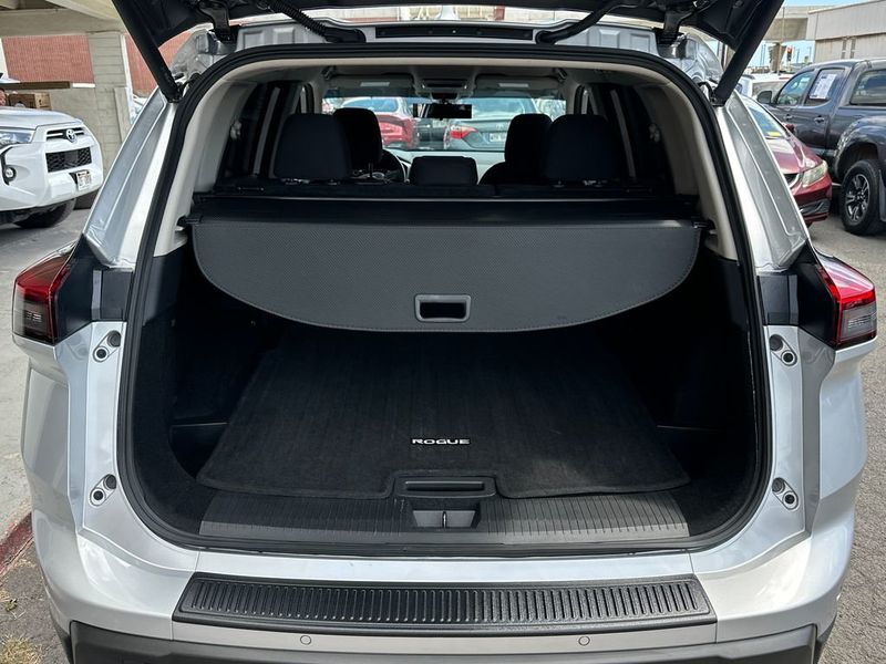 2025 Nissan Rogue FWD SV - 23020770 - 19