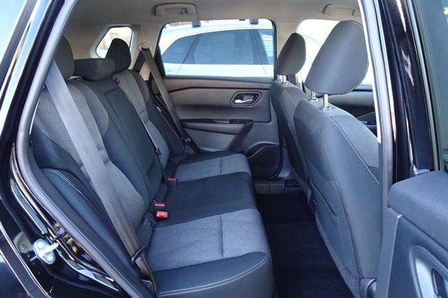 2025 Nissan Rogue FWD SV - 22945633 - 11