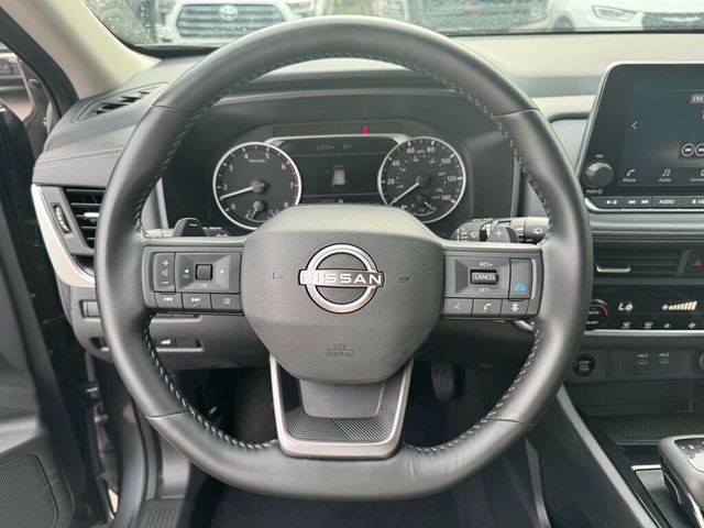 2025 Nissan Rogue SV FWD's photo