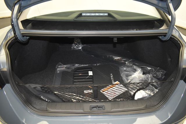 2025 Nissan Sentra SR CVT - 22967519 - 37