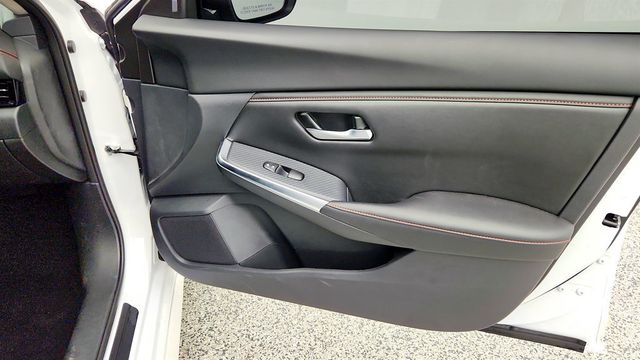 2025 Nissan Sentra SR CVT - 23073883 - 23