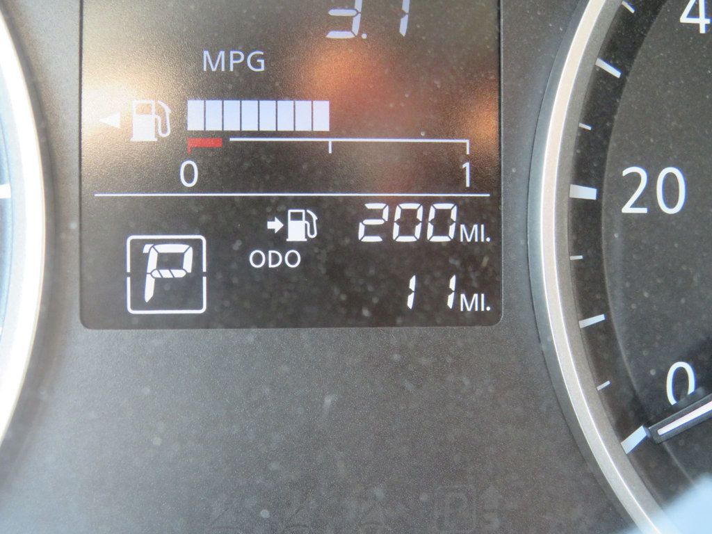 Nissan Versa photo 15