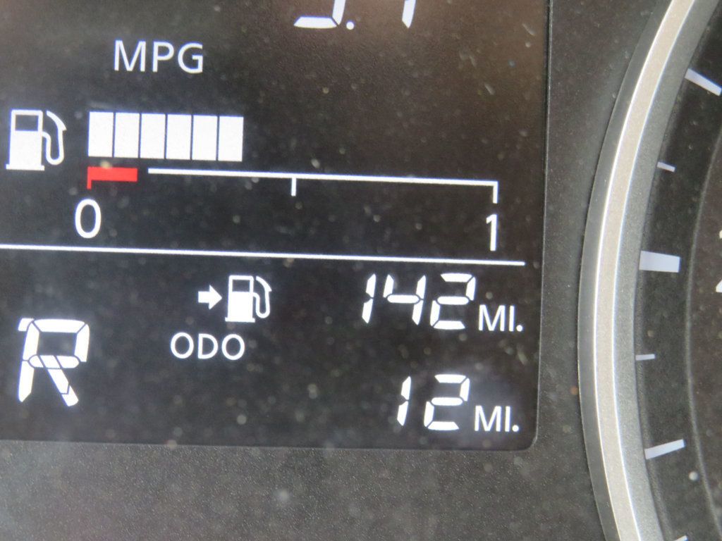 Nissan Versa photo 13