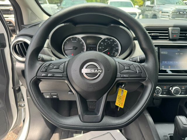 2025 Nissan Versa 1.6 S CVT's photo