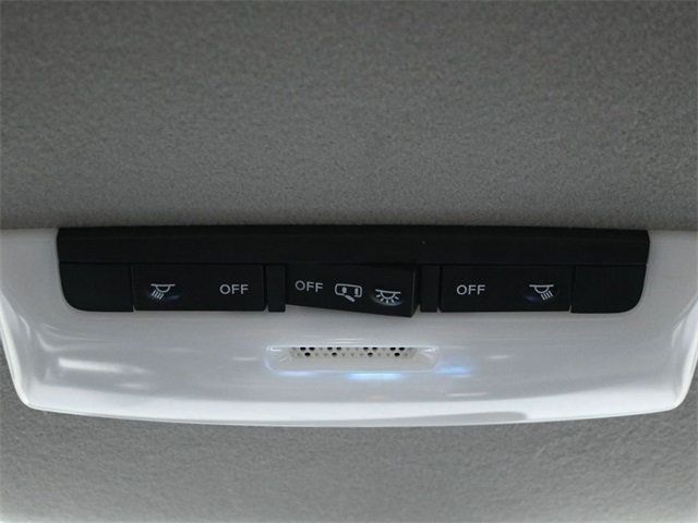 2025 Nissan Versa SR CVT - 22958315 - 17