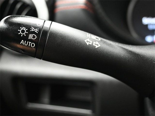 2025 Nissan Versa SR CVT - 22958315 - 27