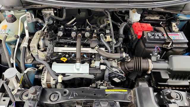 2025 Nissan Versa SR CVT - 23040098 - 24