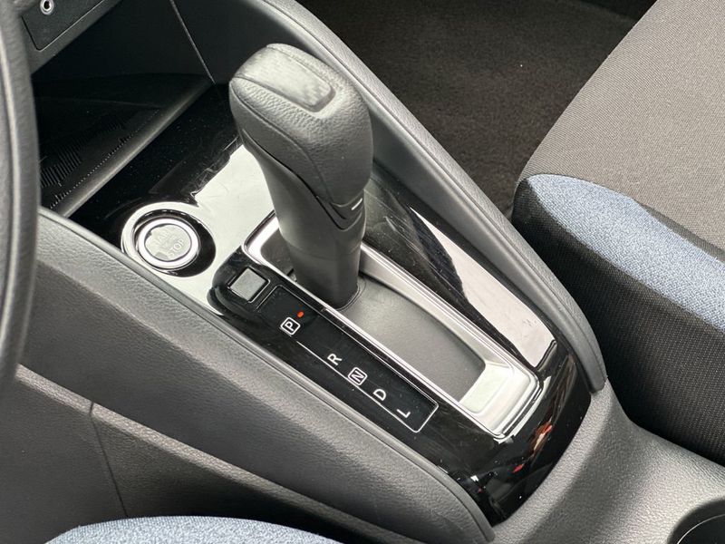 2025 Nissan Versa SV CVT - 22987870 - 18