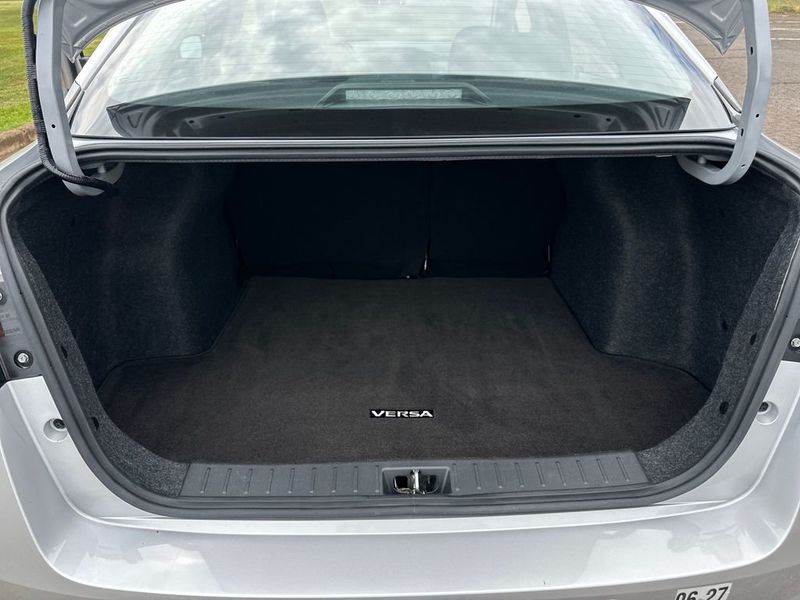 2025 Nissan Versa SV CVT - 22987870 - 19