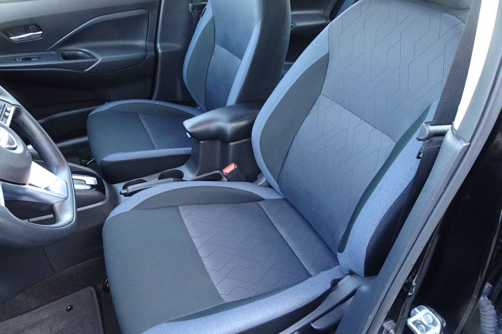 2025 Nissan Versa SV Sedan photo 12