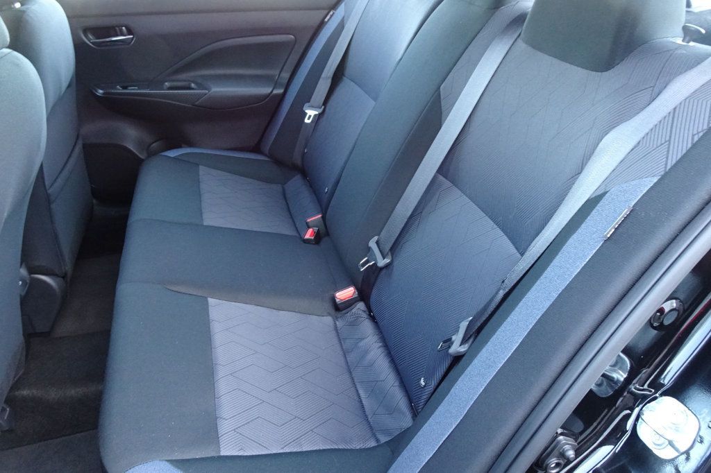 2025 Nissan Versa SV Sedan photo 13