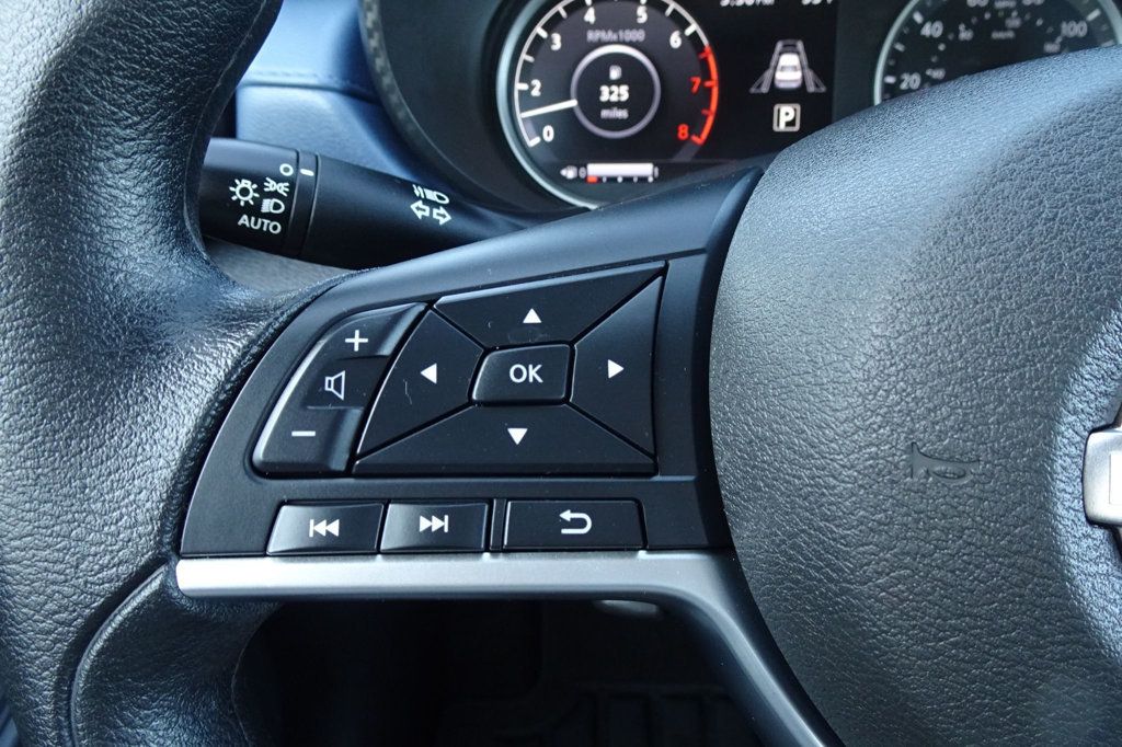 2025 Nissan Versa SV Sedan photo 15