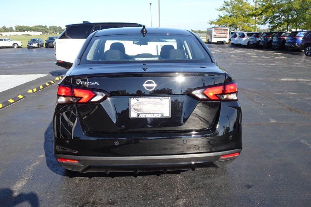 2025 Nissan Versa SV Sedan photo 7