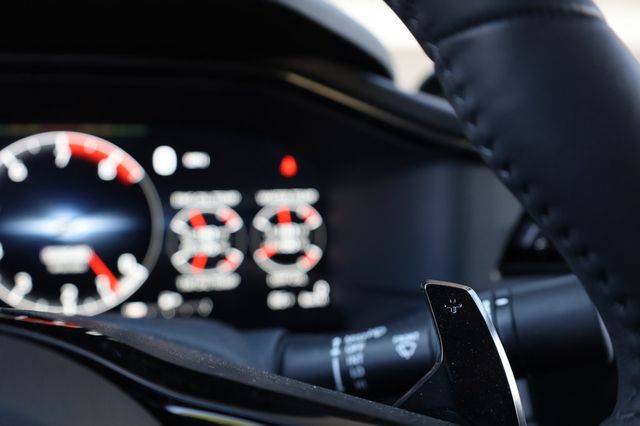 2025 Nissan Z  - 23013223 - 32