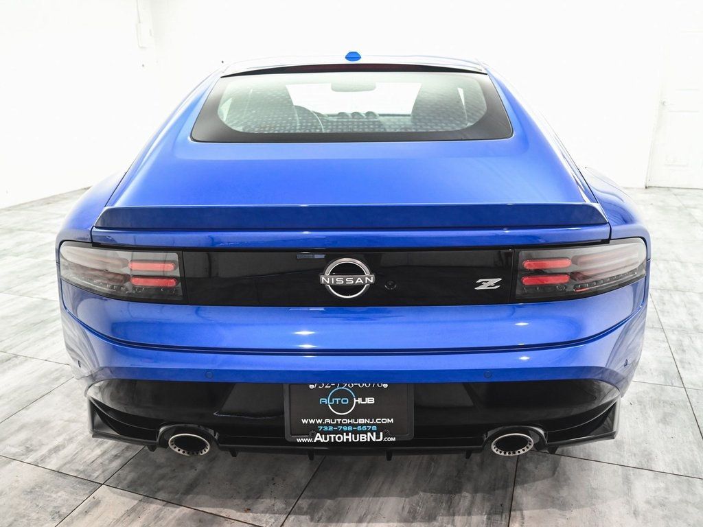 2025 Nissan Z Performance photo 5