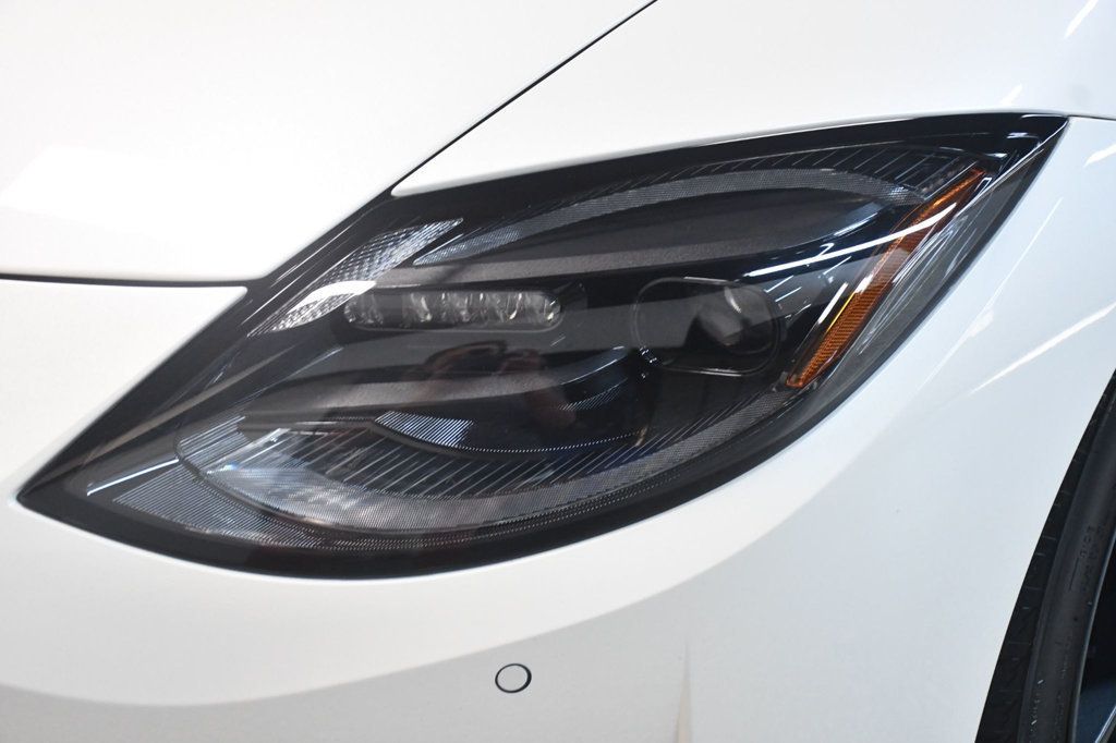 Nissan Z photo 11