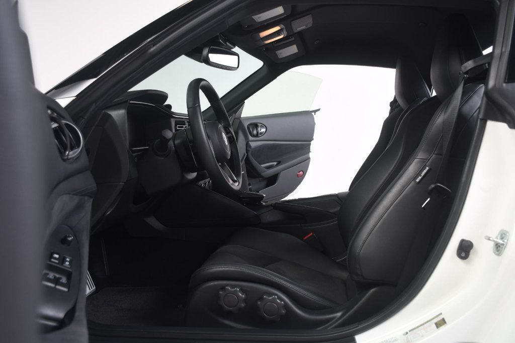 Nissan Z photo 28