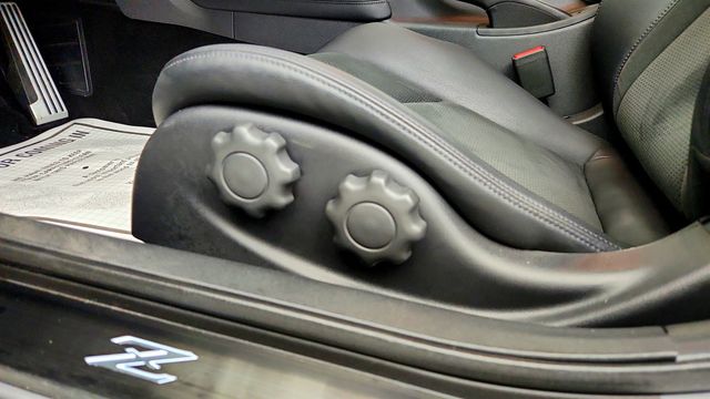 2025 Nissan Z Performance Automatic w/ Illuminated Kick Plates - 23060138 - 9