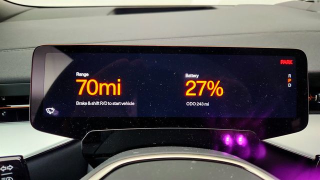 2025 Polestar 3 Long Range Dual Motor Launch Edition with 21'' Plus Wheels - 22963604 - 14